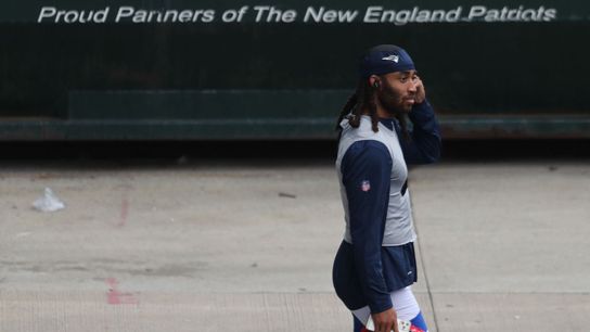 Bedard: Patriots reportedly trade Stephon Gilmore for sixth-round pick taken at BSJ Headquarters (Patriots)